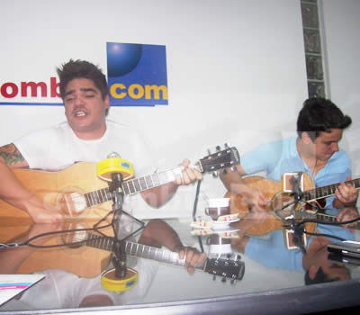 VIDEO CHAT CON JULIO NAVA - Fotos: Edwin Gordillo y Liliana Matos