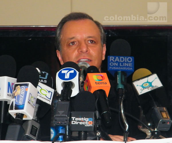 Rueda de prensa con artistas del Concierto Alberto Plaza 25 a�os. Foto Colombia.com