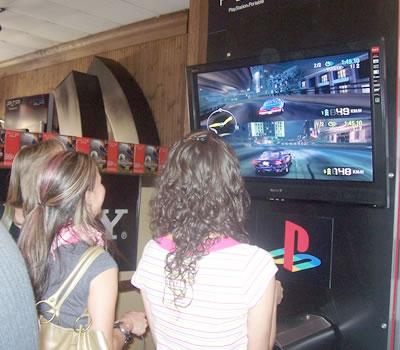 Lanzamiento PlayStation 2 y PSP - Fotos: Leonardo Quimbay