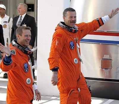Lanzamiento del transbordador espacial Atlantis - Foto: EFE - El comandante de la misión Scott Altman y el piloto Gregory Johnson