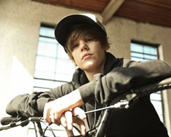 El cantante Justin Bieber, de 16 años, publica ya sus memorias El cantante Justin Bieber, de 16 años, publica ya sus memorias