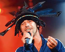 Jamiroquai ataca a Lady Gaga Jamiroquai ataca a Lady Gaga