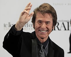 Raphael con nuevo disco rinde homenaje a música latinoamericana Raphael con nuevo disco rinde homenaje a música latinoamericana